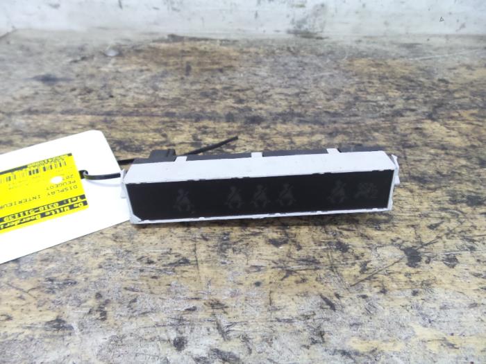 Begagnade Innerdisplay Peugeot 207/207+ (WA/WC/WM) 1.6 HDi 16V Pris € 15,00 Marginaltabell erbjuds av De Witte Boerderij AutoMotive