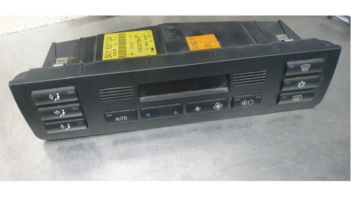 Używane Panel climatronic BMW 3 serie (E46/2) 320 Ci 24V Cena € 25,00 Procedura marży oferowane przez De Witte Boerderij AutoMotive