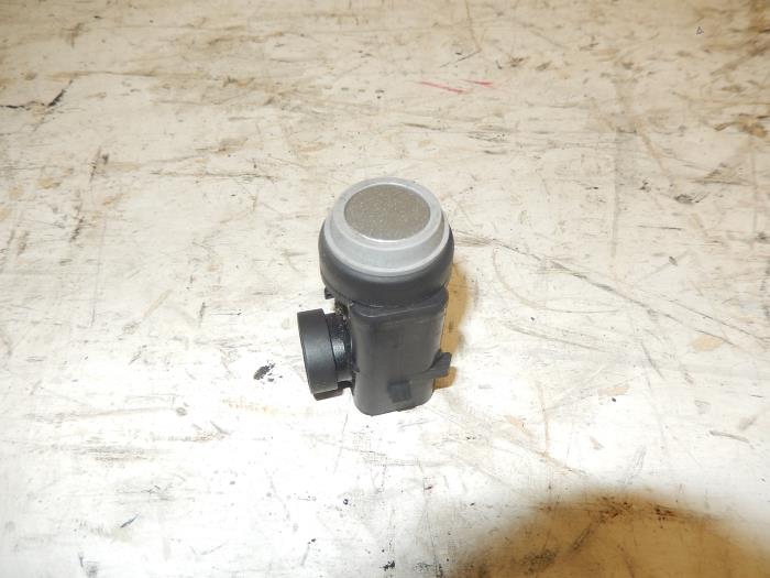 Usados Sensor PDC Mercedes C (W203) 1.8 C-180K 16V Precio € 15,00 Norma de margen ofrecido por De Witte Boerderij AutoMotive