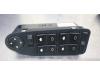 Multi-functional window switch from a BMW 5 serie (E39), 1995 / 2004 525i 24V, Saloon, 4-dr, Petrol, 2.494cc, 141kW (192pk), RWD, M54B25; 256S5, 2000-09 / 2003-06, DT31; DT41; DT42; DT43 2001