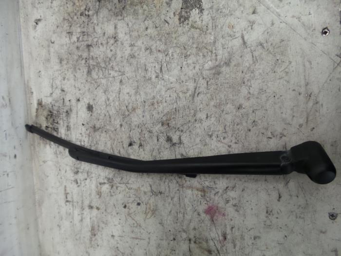 Rear wiper arm from a BMW 1-Serie 2009
