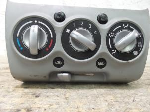 Usados Panel de control de calefacción Suzuki Alto (GF) 1.0 12V Precio € 50,00 Norma de margen ofrecido por De Witte Boerderij B.V.
