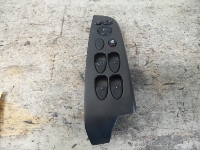 Usados Interruptor combinado de ventanillas Honda Civic (FA/FD) 1.3 Hybrid Precio € 50,00 Norma de margen ofrecido por De Witte Boerderij AutoMotive