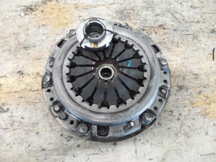 Clutch kit (complete) from a Hyundai i10 (F5) 1.1i 12V LPG 2012