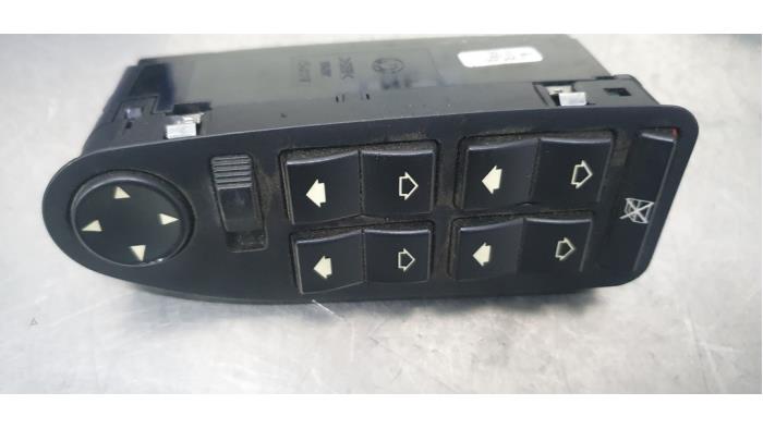 Multi-functional window switch from a BMW 5 serie (E39) 530d 24V 1999