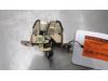 Tailgate lock mechanism from a Volvo 460, 1988 / 1996 2.0 GLE E2, Saloon, 4-dr, Petrol, 1.986cc, 81kW (110pk), FWD, B20F, 1992-08 / 1995-07 1994