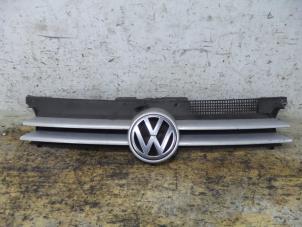 Used Grille Volkswagen Golf IV (1J1) 1.6 Price € 25,00 Margin scheme offered by De Witte Boerderij B.V.