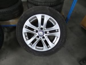Used Wheel + tyre Mercedes C (W204) 2.2 C-220 CDI 16V BlueEFFICIENCY Price € 120,00 Margin scheme offered by De Witte Boerderij B.V.