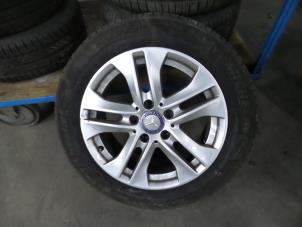 Used Wheel + tyre Mercedes C (W204) 2.2 C-220 CDI 16V BlueEFFICIENCY Price € 120,00 Margin scheme offered by De Witte Boerderij B.V.
