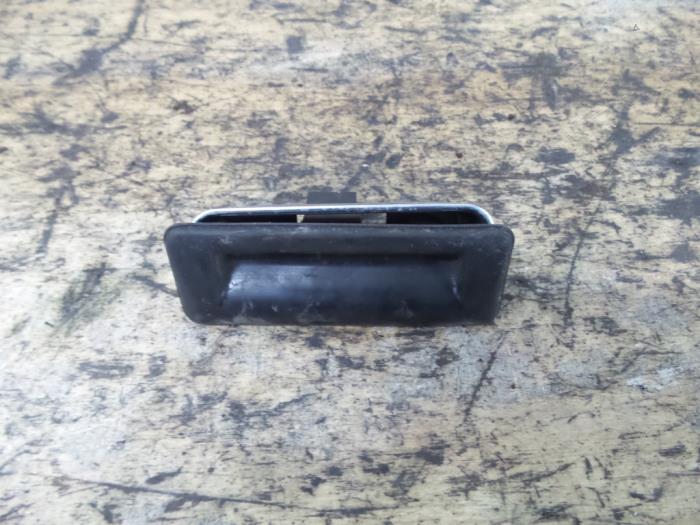 Tailgate handle Skoda Fabia II Combi 1.4i 16V - 5J0827229