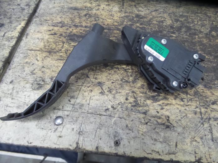 Gebrauchte Gaspedalposition Sensor Volkswagen Golf Preis € 10,00 Margenregelung angeboten von De Witte Boerderij AutoMotive