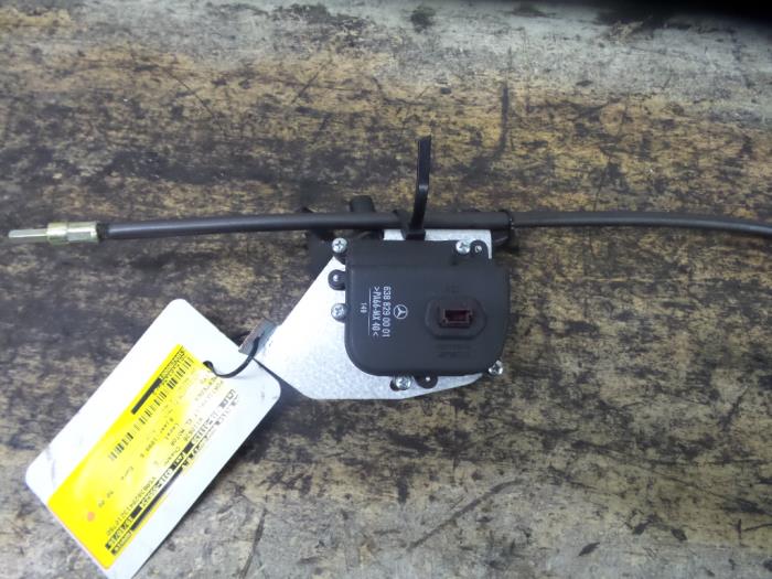 Moteur de vitre de déflecteur