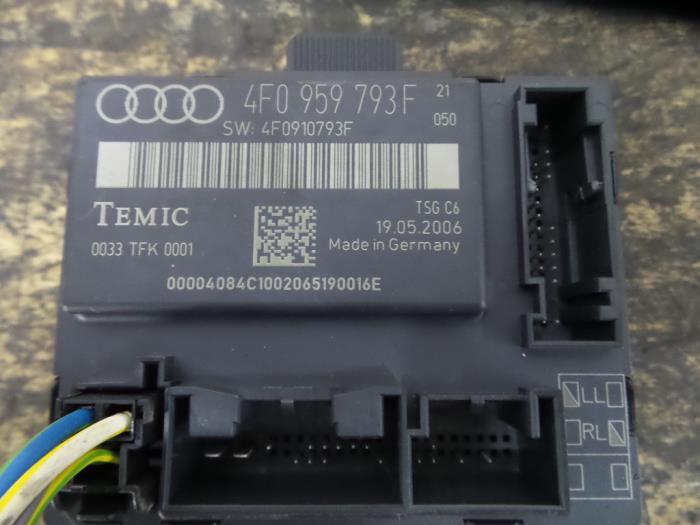 Audi A6 Avant (C6) 2.4 V6 24V Central door locking modules stock