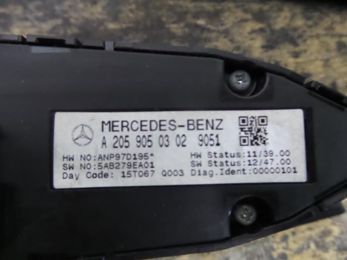 Multi-functional window switch from a Mercedes-Benz Viano (639)  2015