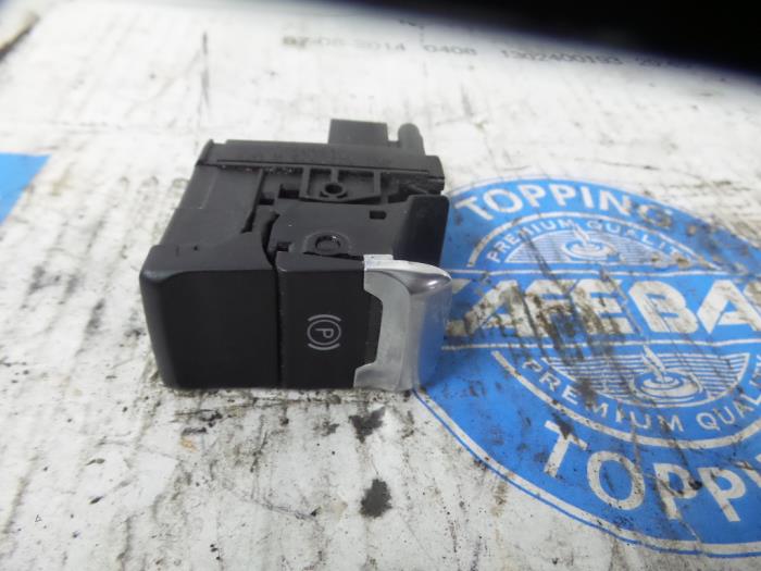 Gebrauchte Handbremse Schalter Audi A4 (B8) 1.8 TFSI 16V Preis € 15,00 Margenregelung angeboten von De Witte Boerderij AutoMotive