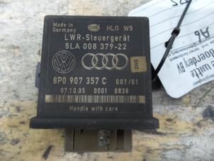 Usagé Ordinateur éclairage Audi A6 Avant Quattro (C6) 2.7 TDI V6 24V Prix € 40,00 Règlement à la marge proposé par De Witte Boerderij B.V.