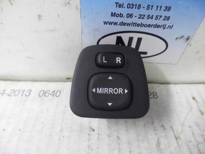 Mirror switch from a Peugeot 108 1.0 12V 2014