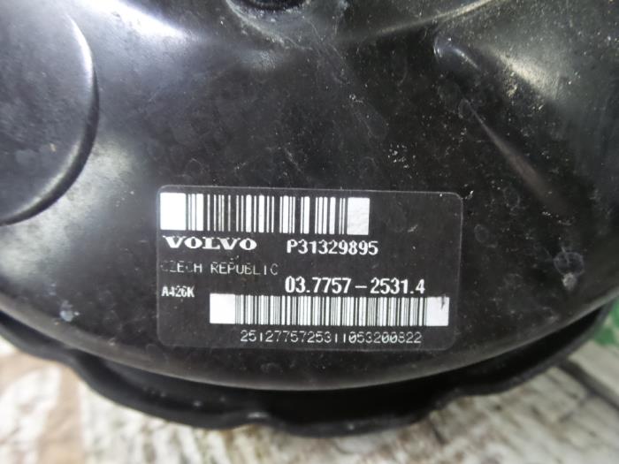 Usagé Servo frein Volvo V70 (BW) 2.0 D3 20V Prix € 75,00 Règlement à la marge proposé par De Witte Boerderij AutoMotive