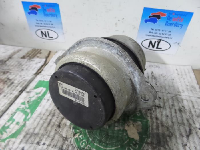 Used Engine mount Volkswagen Touareg (7LA/7L6) 3.2 V6 24V Price € 15,00 Margin scheme offered by De Witte Boerderij AutoMotive