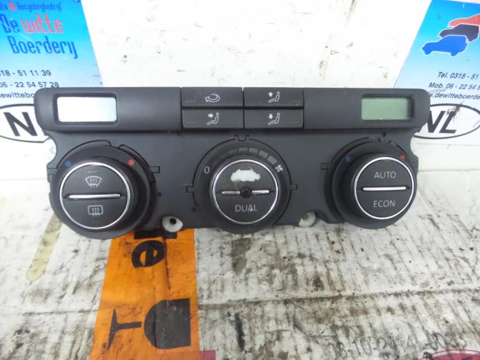 Używane Panel climatronic Volkswagen Jetta III (1K2) 1.6 FSI 16V Cena € 40,00 Procedura marży oferowane przez De Witte Boerderij AutoMotive