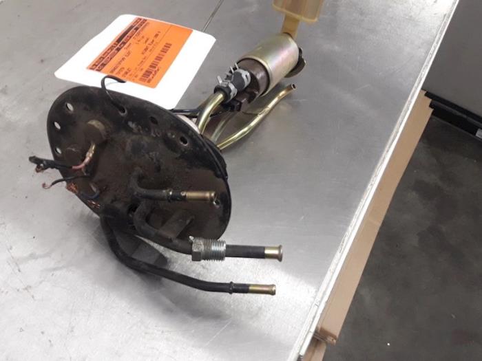 Usagé Pompe à carburant Toyota Starlet (EP8/NP8) 1.3 Friend,XLi 12V Prix € 25,00 Règlement à la marge proposé par De Witte Boerderij AutoMotive
