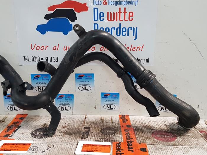 Gebrauchte Turboschlauch Volkswagen Touran Preis € 50,00 Margenregelung angeboten von De Witte Boerderij AutoMotive