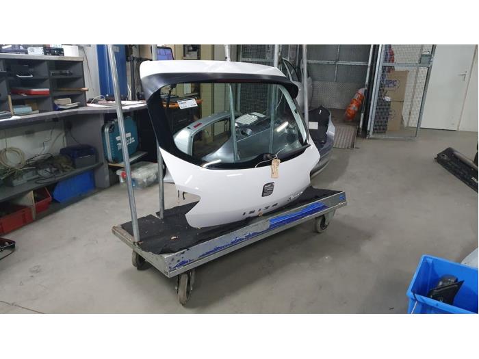 Begagnade Baklucka Seat Ibiza IV (6J5) 1.2 TDI Ecomotive Pris € 100,00 Marginaltabell erbjuds av De Witte Boerderij AutoMotive