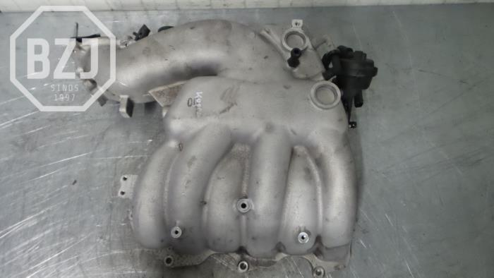 Intake manifold from a Kia Sorento 2008