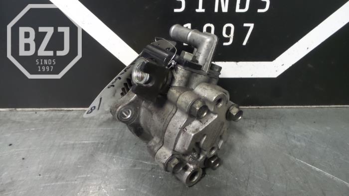 Usagé Pompe de direction Renault Mascott Prix € 50,00 Règlement à la marge proposé par BZJ b.v.