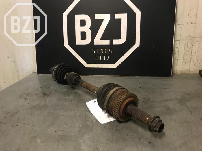 Front drive shaft, left from a Kia Optima 1.7 CRDi 16V 2013
