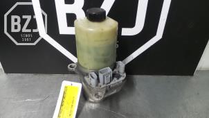 Usagé Pompe direction assistée Ford Focus 2 C+C Prix € 85,00 Règlement à la marge proposé par BZJ b.v.