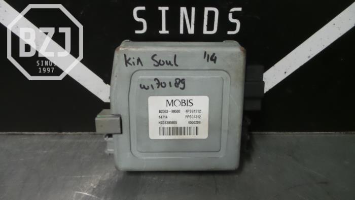 Ordenador de dirección asistida de un Kia Soul II (PS) 1.6 GDI 16V 2014