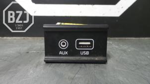Usados Conexión AUX-USB Kia Sportage (QL) 1.6 GDI 16V 4x2 Precio de solicitud ofrecido por BZJ b.v.