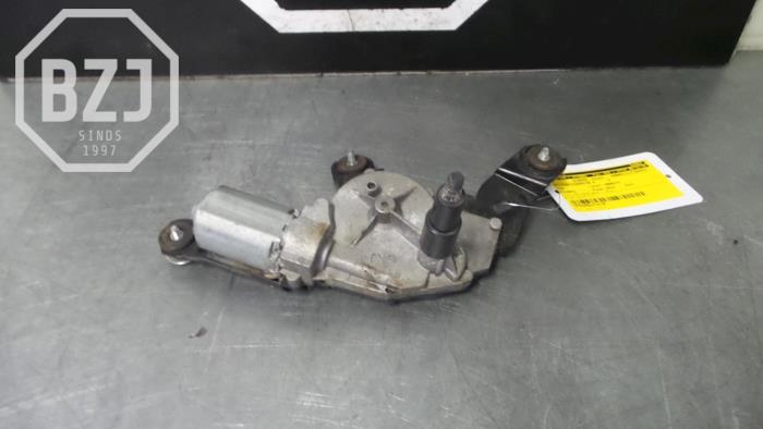 Motor de limpiaparabrisas detrás de un Kia Picanto (TA) 1.0 12V 2012