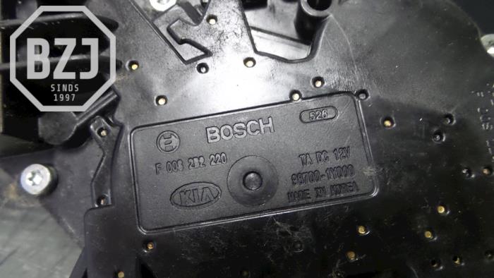 Motor de limpiaparabrisas detrás de un Kia Picanto (TA) 1.0 12V 2012