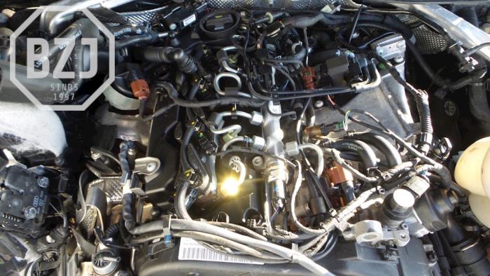 Engine from a Audi A4 (B9) 2.0 TDI Ultra 16V 2016