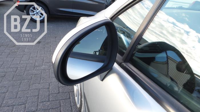 Außenspiegel links van een Peugeot 207 CC (WB)  2009