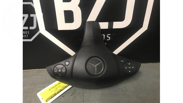 Left airbag (steering wheel) from a Mercedes-Benz C (W204) 2.2 C-220 CDI 16V BlueEFFICIENCY 2011