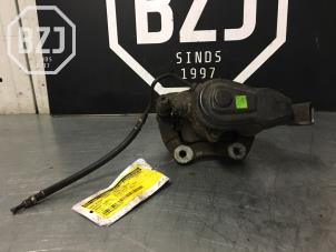 Używane Zacisk hamulcowy prawy tyl Renault Grand Scénic III (JZ) 1.4 16V TCe 130 Cena na żądanie oferowane przez BZJ b.v.