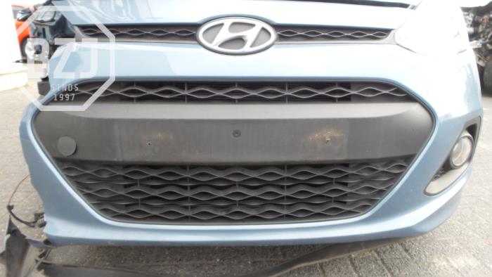 Grille from a Hyundai i10 (B5) 1.0 12V 2016