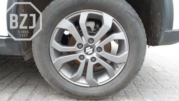 Set of sports wheels from a Suzuki Vitara 2017