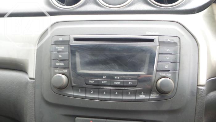 Radio/Lecteur CD d'un Suzuki Vitara (LY/MY) 1.6 16V VVT 2017