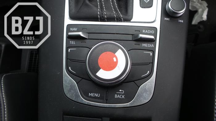 Panel de control de navegación de un Audi A3 2014