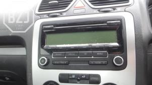Used Radio CD player Volkswagen Eos Price on request offered by BZJ b.v.