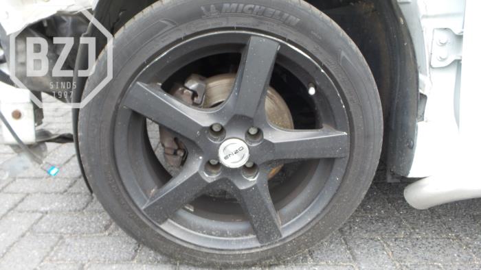 Set of sports wheels from a Peugeot Partner Tepee (7A/B/C/D/E/F/G/J/P/S) 1.6 HDI 75 16V 2009