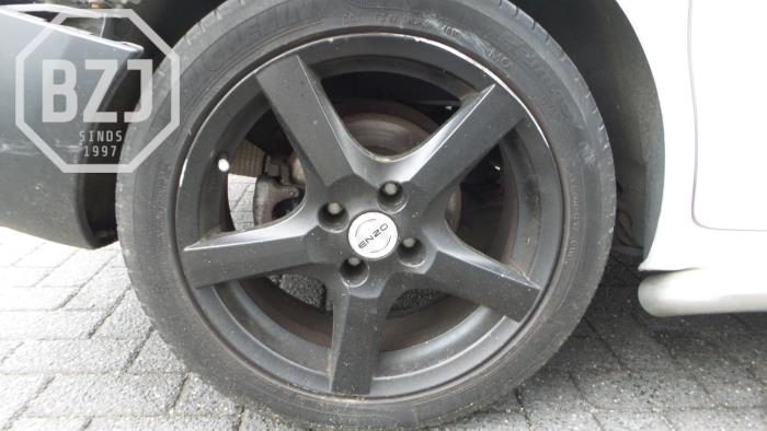 Set of sports wheels from a Peugeot Partner Tepee (7A/B/C/D/E/F/G/J/P/S) 1.6 HDI 75 16V 2009