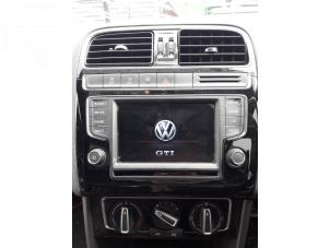 Używane Wyswietlacz jednostki multimedialnej Volkswagen Polo Cena na żądanie oferowane przez BZJ b.v.