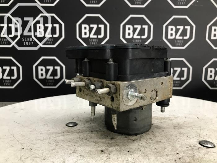 Begagnade ABS-pump Smart Forfour (453) 1.0 12V Pris € 150,00 Marginaltabell erbjuds av BZJ b.v.