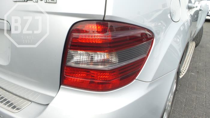 Tylne swiatlo pozycyjne prawe z Mercedes-Benz ML II (164/4JG) 3.0 ML-280 CDI 4-Matic V6 24V 2008