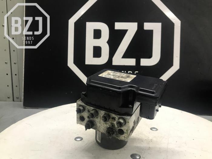 Używane Pompa ABS Mini Mini (R56) 1.6 One D 16V Cena € 100,00 Procedura marży oferowane przez BZJ b.v.